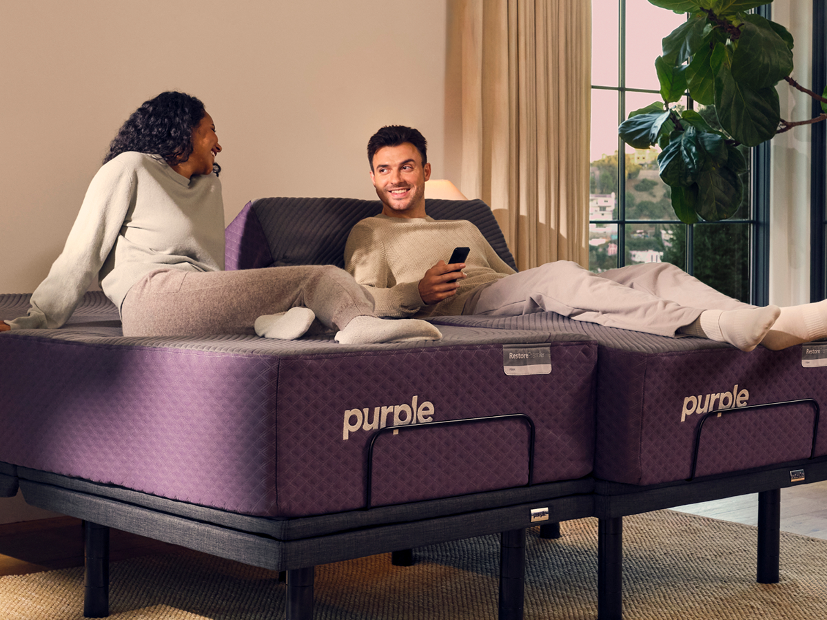 couple on grid mattress
