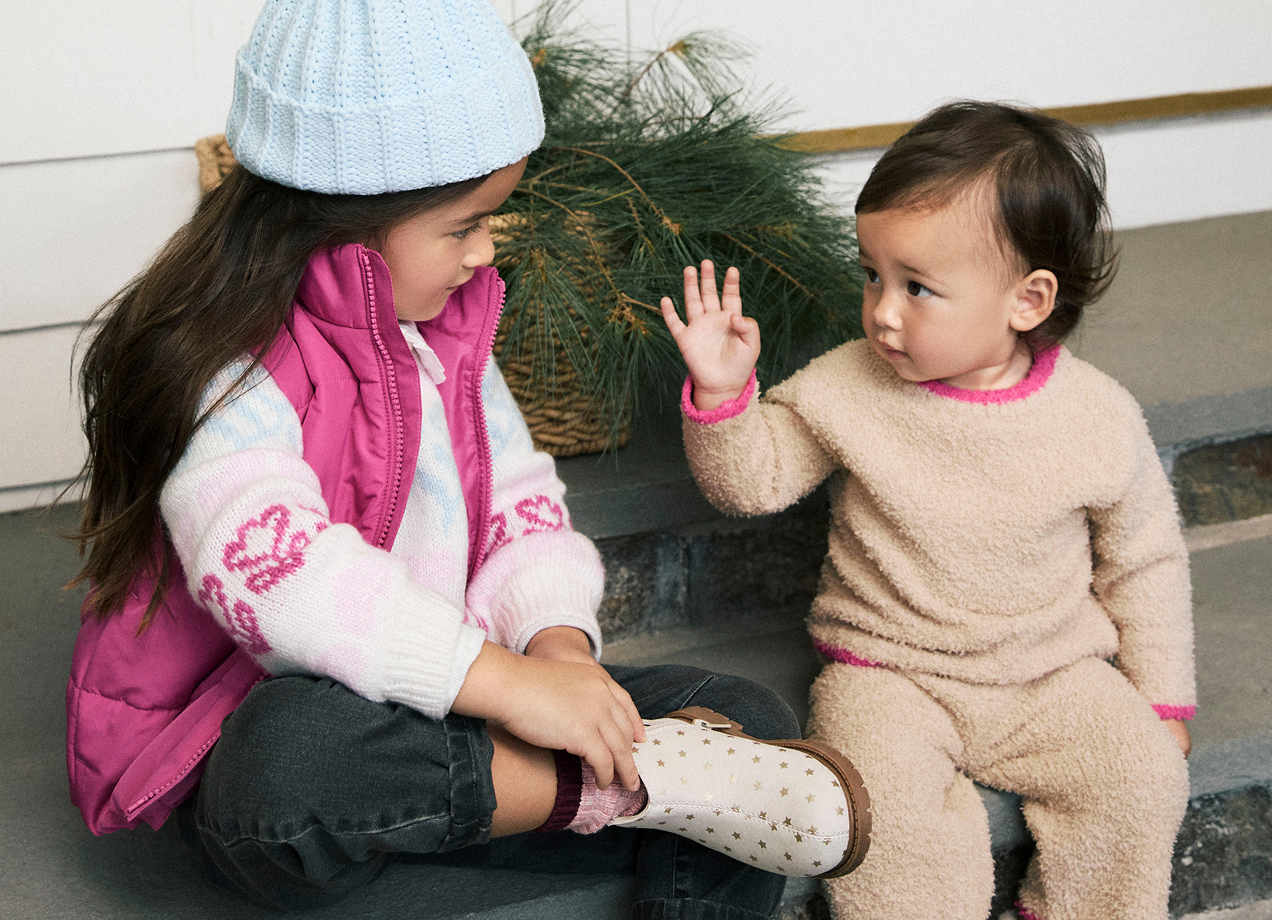 Layer up in all the right textures from corduroys to knits. Get the mix