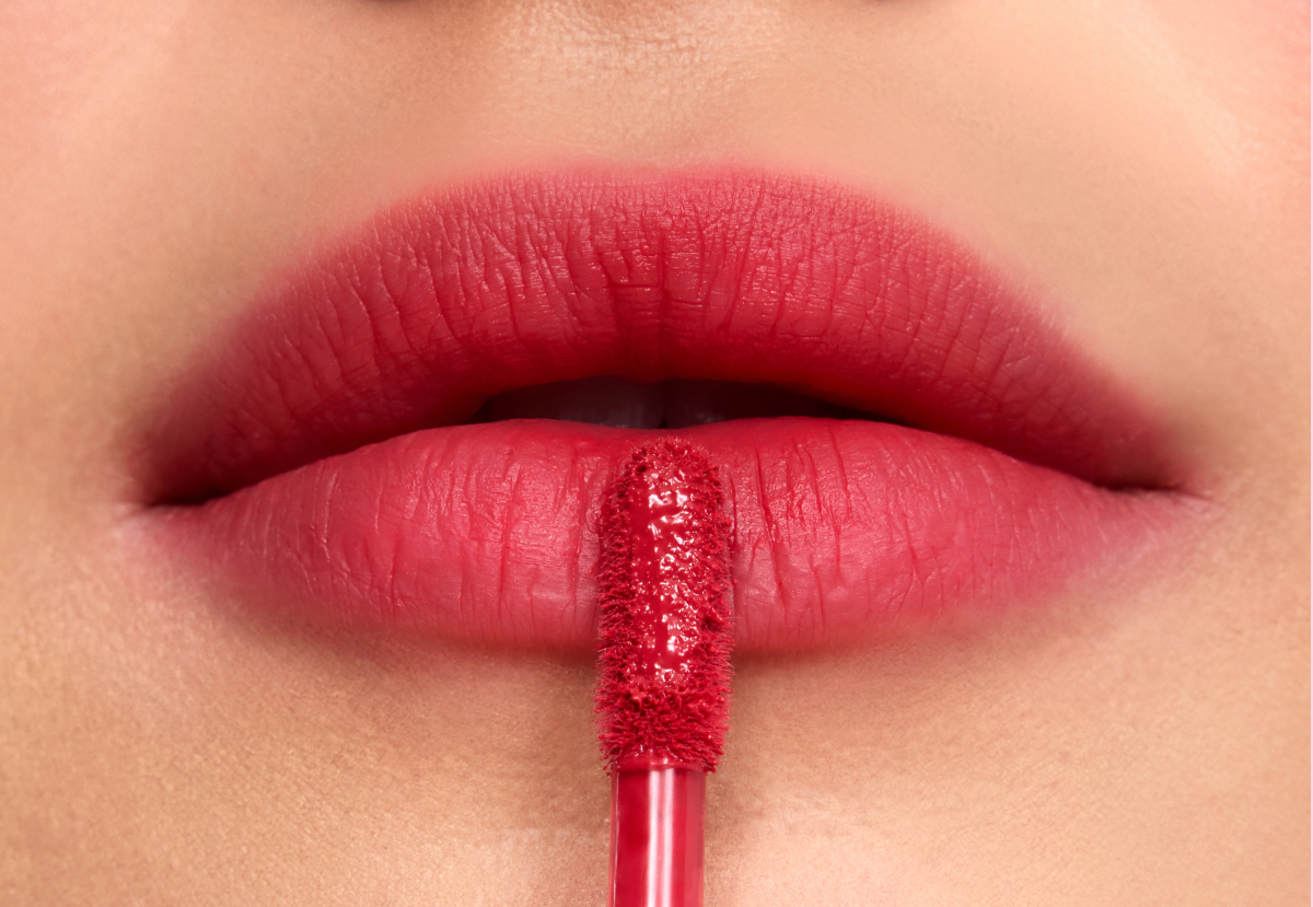 Cloud Whip Blurring Liquid Lipstick