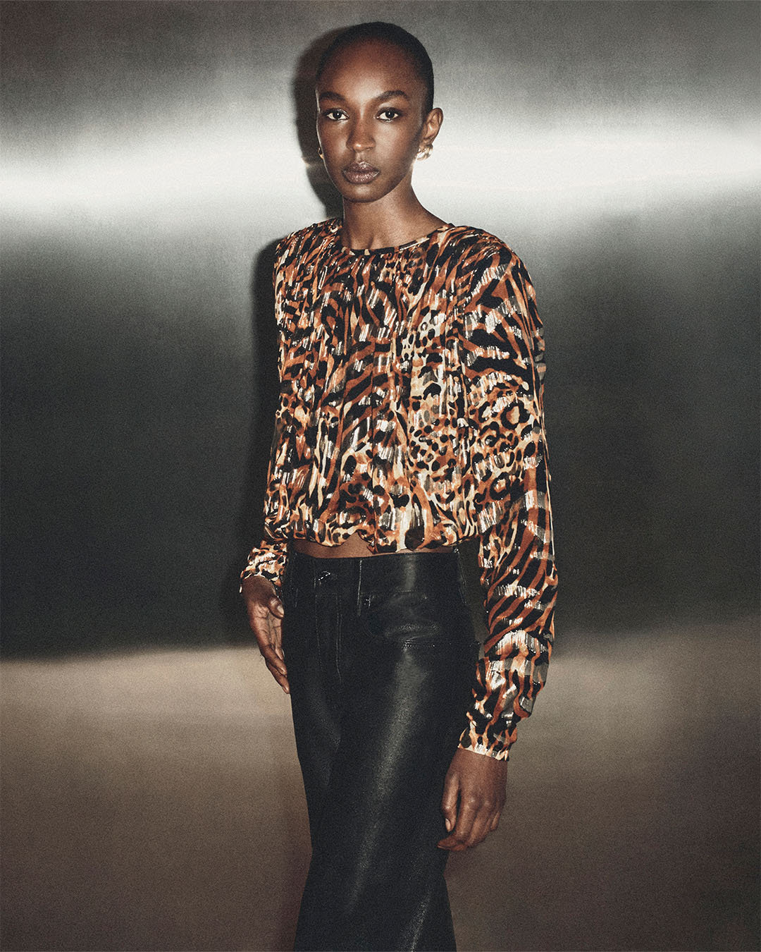 THE PLEATED BUBBLE TOP IN ABSTRACT LEOPARD