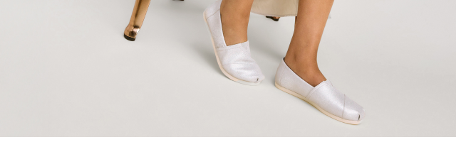 https://www.toms.com/en-us/products/womens-alpargata-classic-light-grey-metallic-suede-10022610 - Image