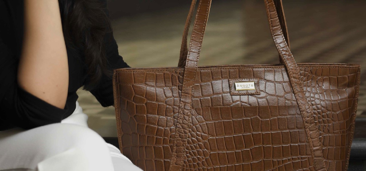 The Handbag & Purse Edit