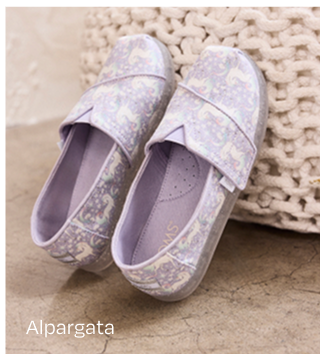 https://www.toms.com/en-ca/products/youth-alpargata-classic-kids-shoe-misty-lilac-iridescent-unicorn-10022828 - Image