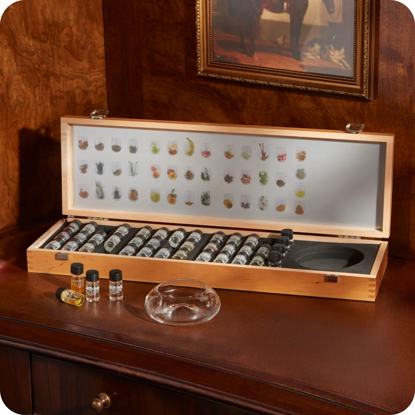 Wine Enthusiast x Pulltex 40 Wine Aroma Kit